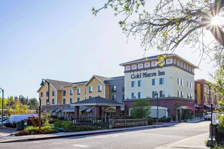 Hotel 52 of 54